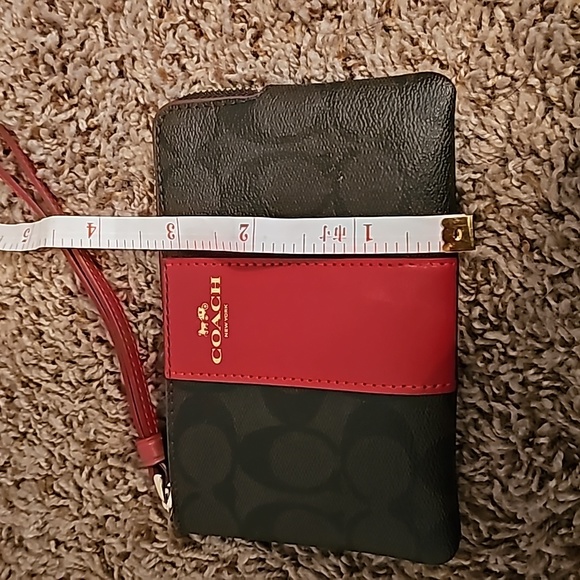 Coach Brown w/Dark Brown Wristlet - Picture 8 of 8